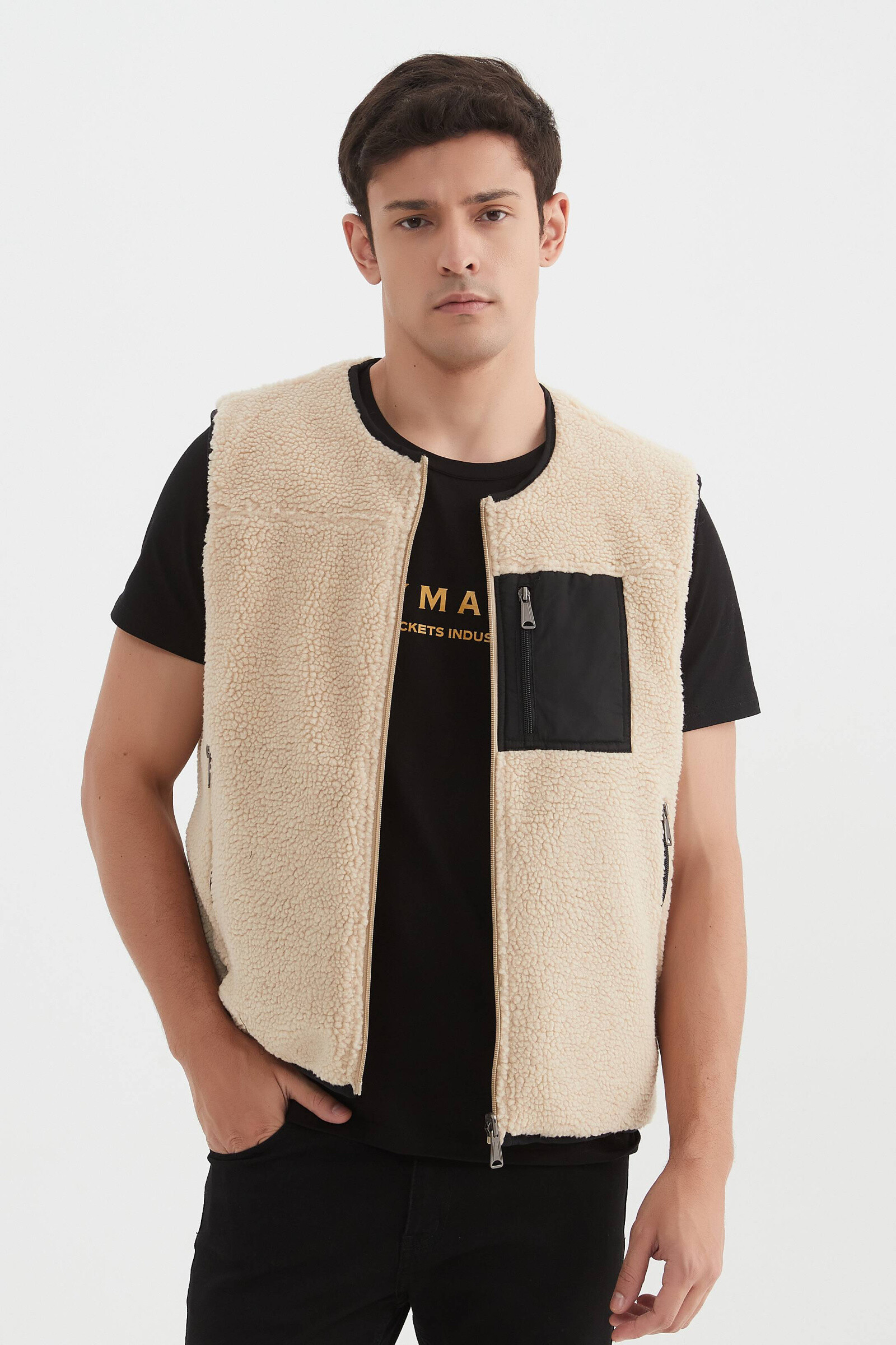 Wholesaler KYMAXX - Reversible vest. One side jacket one storm face
