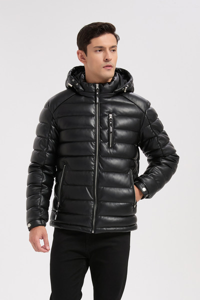 Mayorista KYMAXX - Chaqueta acolchada negra para hombre con aspecto de cuero Mayorista KYMAXX - Chaqueta acolchada negra para hombre con aspecto de cuero