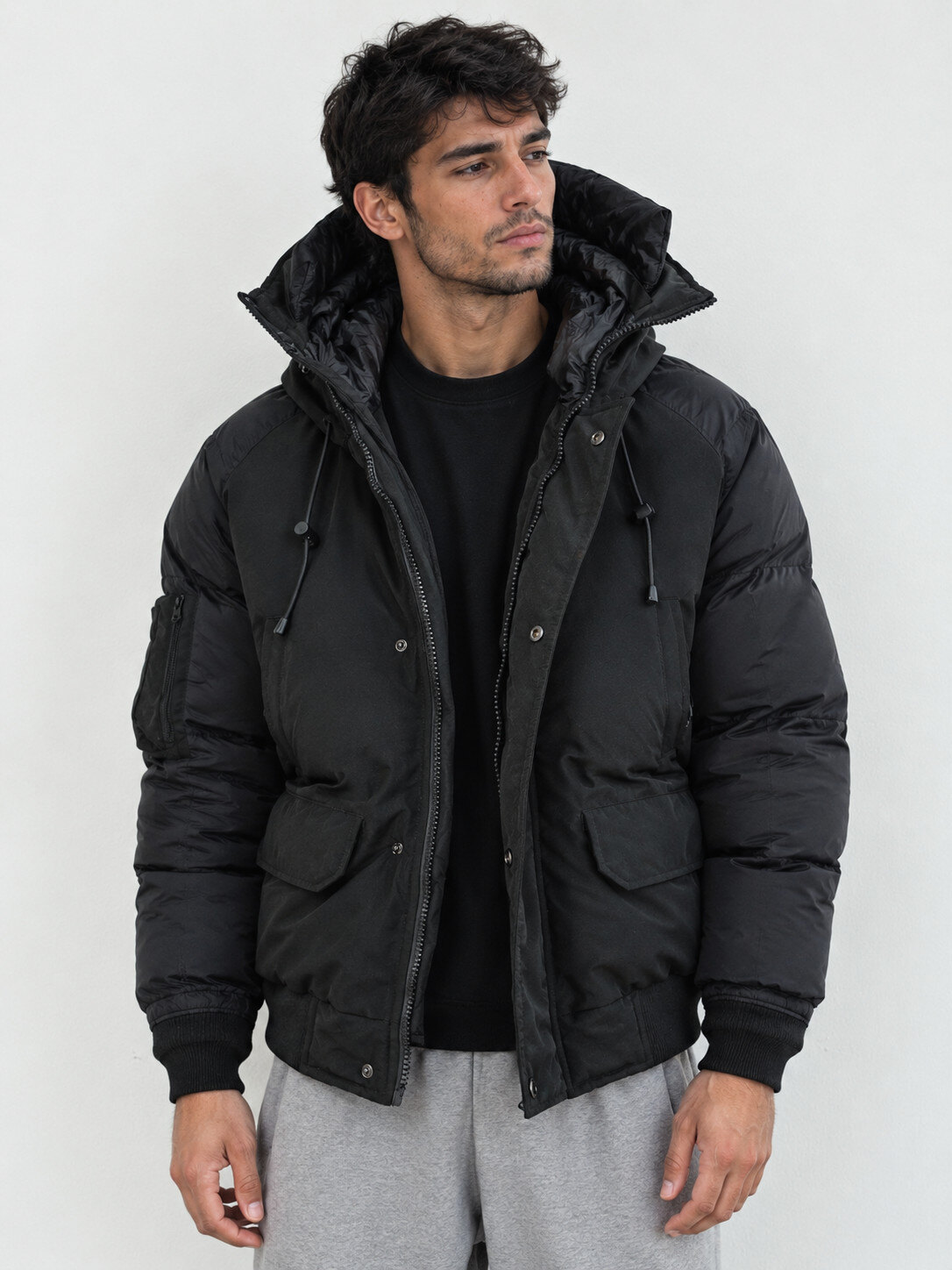 Großhändler KZR - Zweifarbige Daunenjacke mit Kapuze