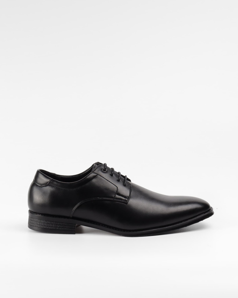 Wholesaler LBS collection - Men's lace-up derbies in faux leather
