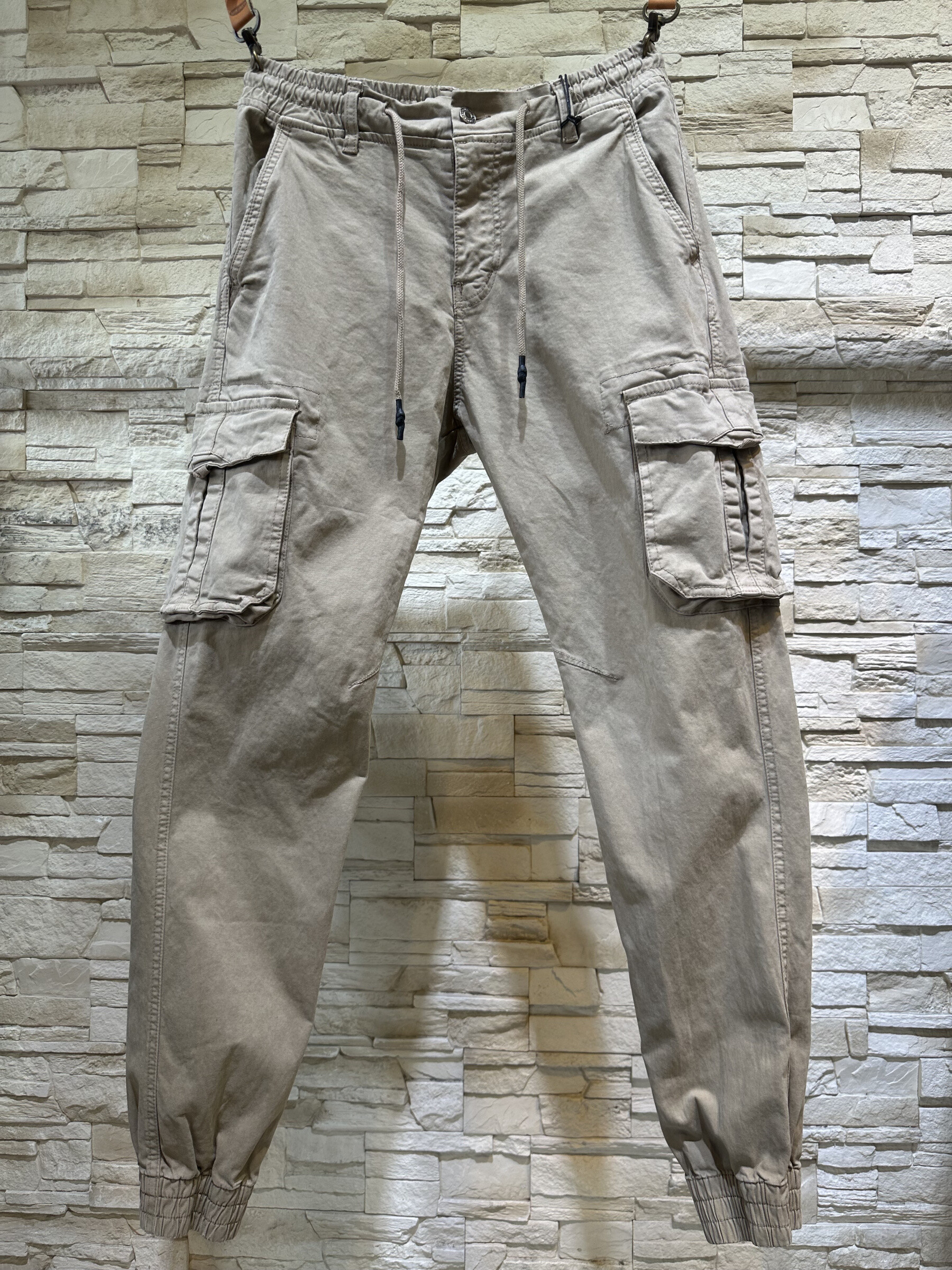 Grossista LEO GUTTI - pantaloni da carico