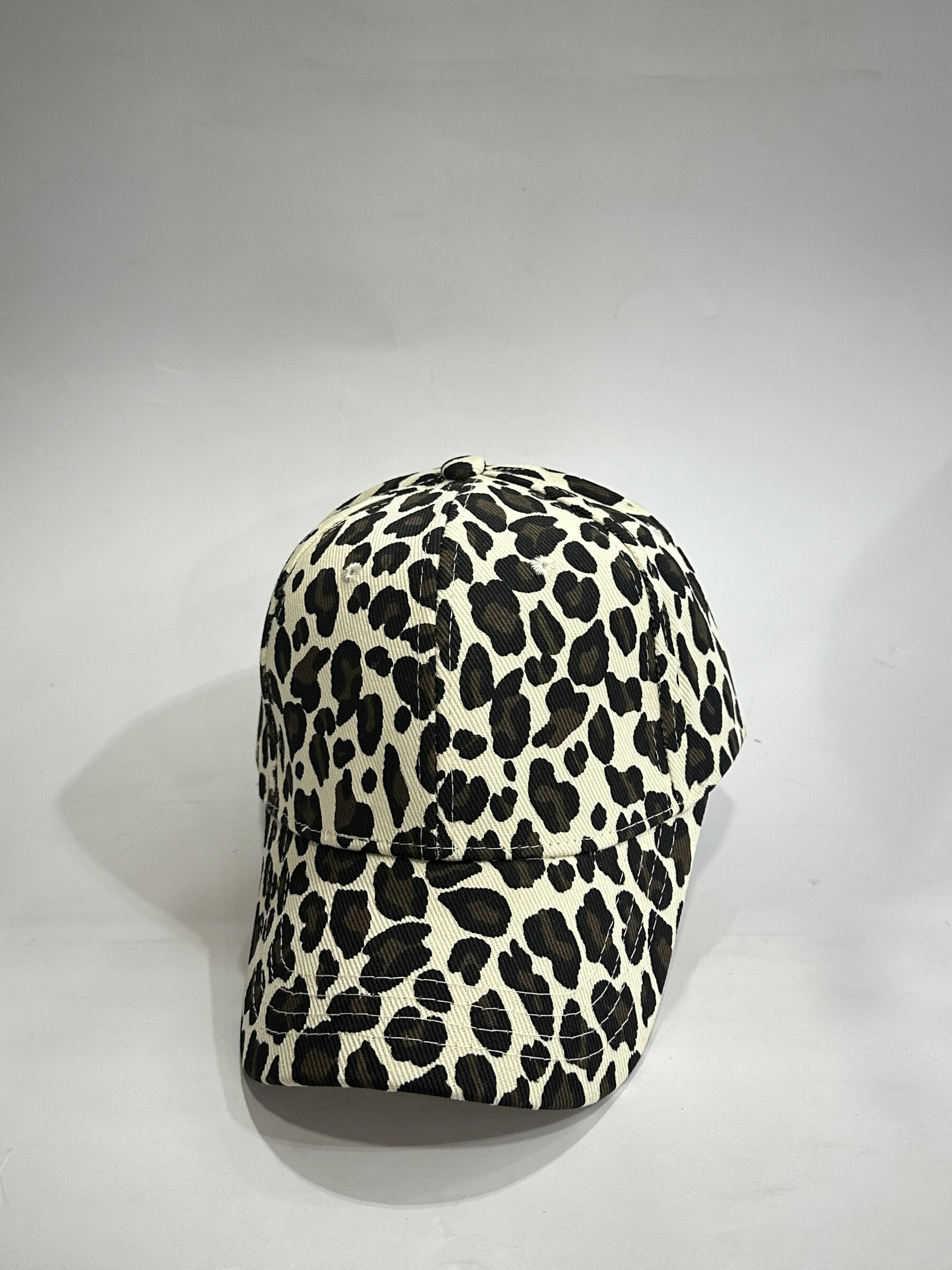 Grossiste LEXA PLUS - Casquette motif léopard