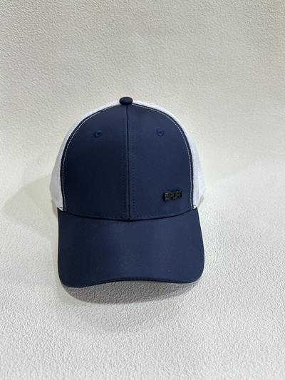 Mayorista LEXA PLUS - Gorra estilo camionero bicolor. Mayorista LEXA PLUS - Gorra estilo camionero bicolor.