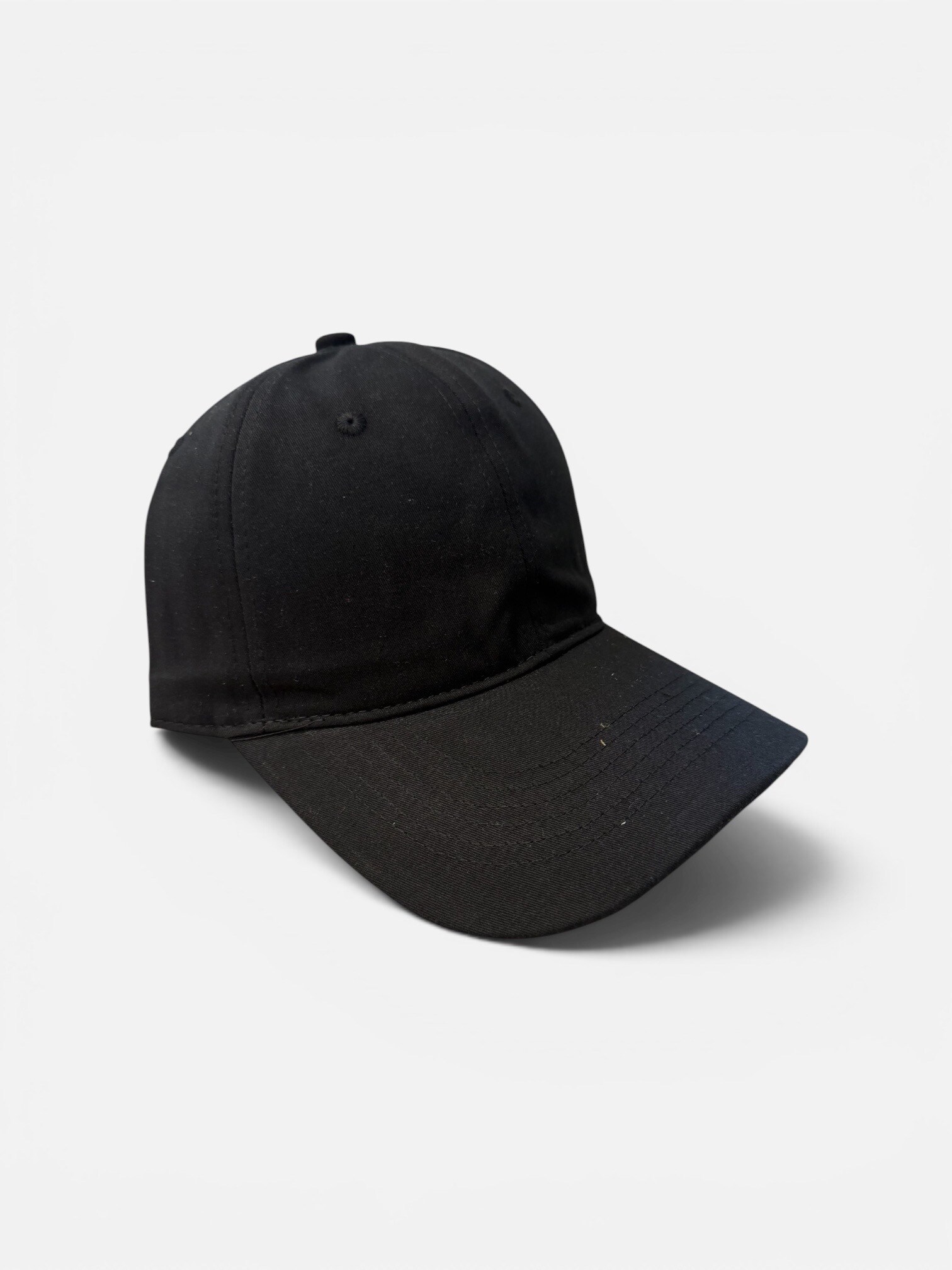 Grossiste Lili à la plage - Casquette unie noir