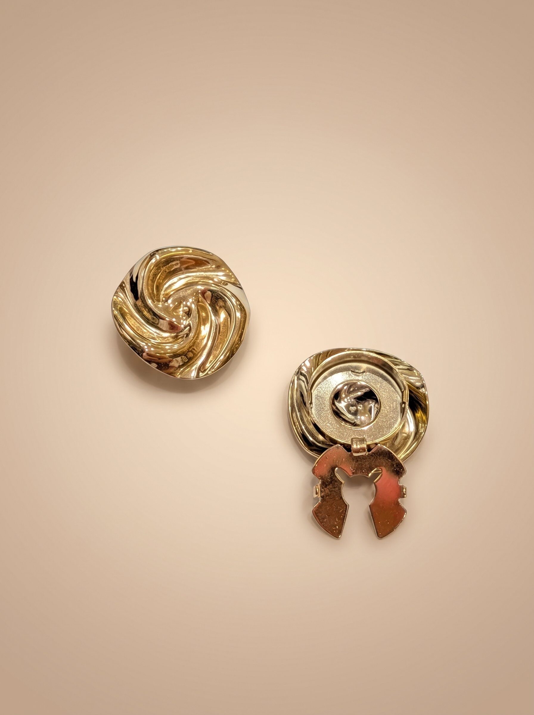 Grossiste LOLO & YAYA - Bouton de manchette Golden Whirl