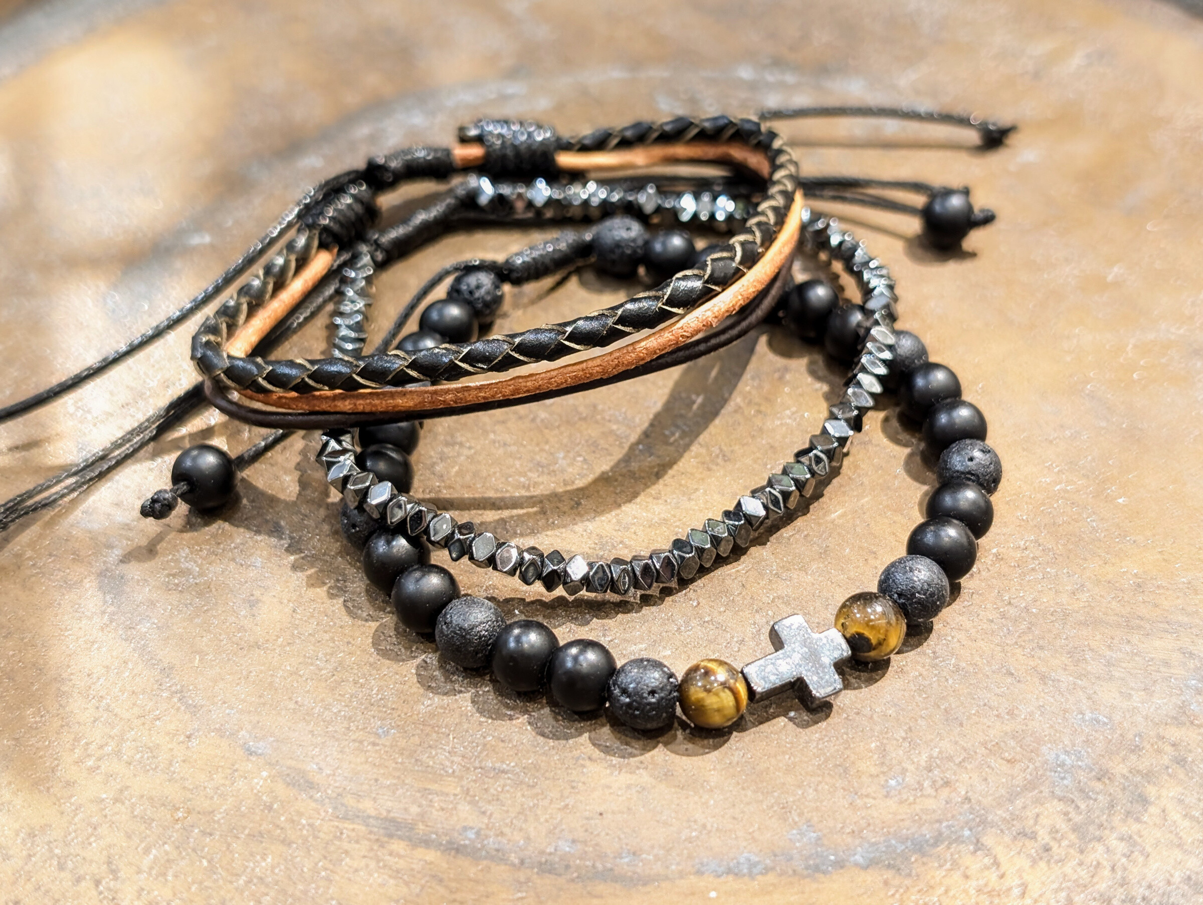 Wholesaler LOMINA - Stainless steel men's bracelet