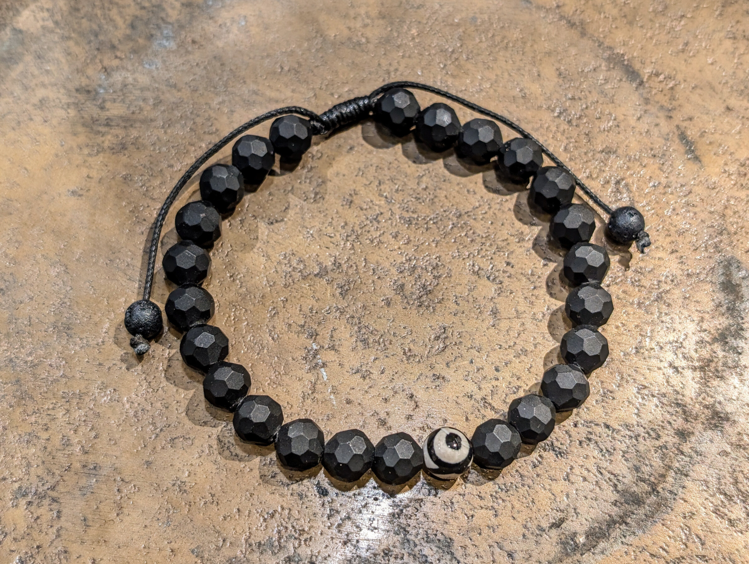 Wholesaler LOMINA - Men's natural stone bracelet