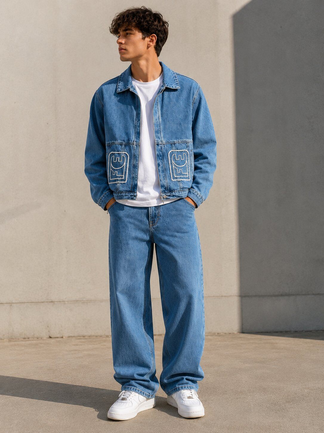 Grossista Lysande - Completo in Denim Ricamato Oversize Uomo – Stile Streetwear Premium