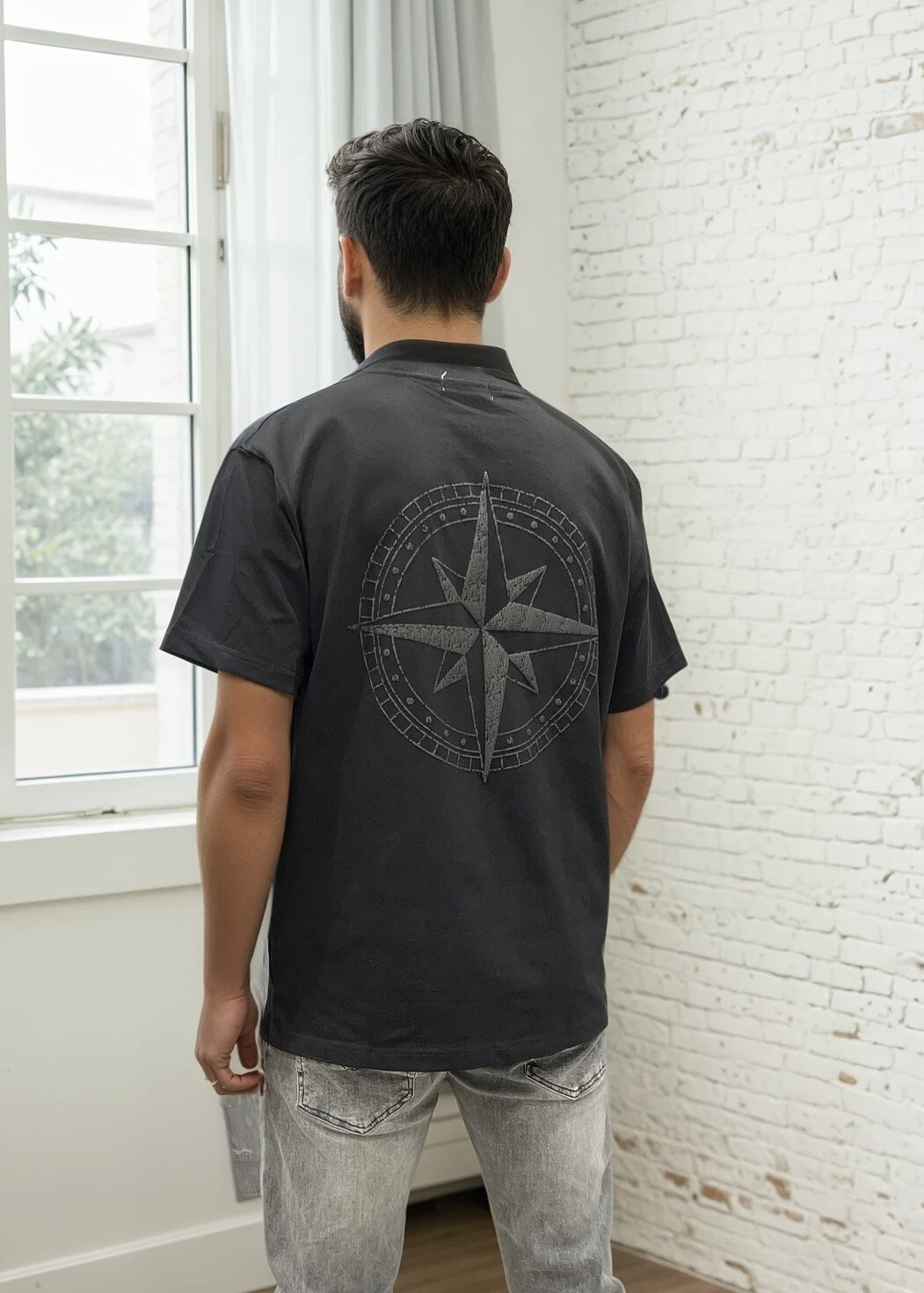 Grossista Lysande - Tshirt oversize Modello posteriore anteriore