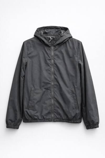 Großhändler Lysande - Essential Windbreaker Jacke – Clean Tech Minimal Großhändler Lysande - Essential Windbreaker Jacke – Clean Tech Minimal