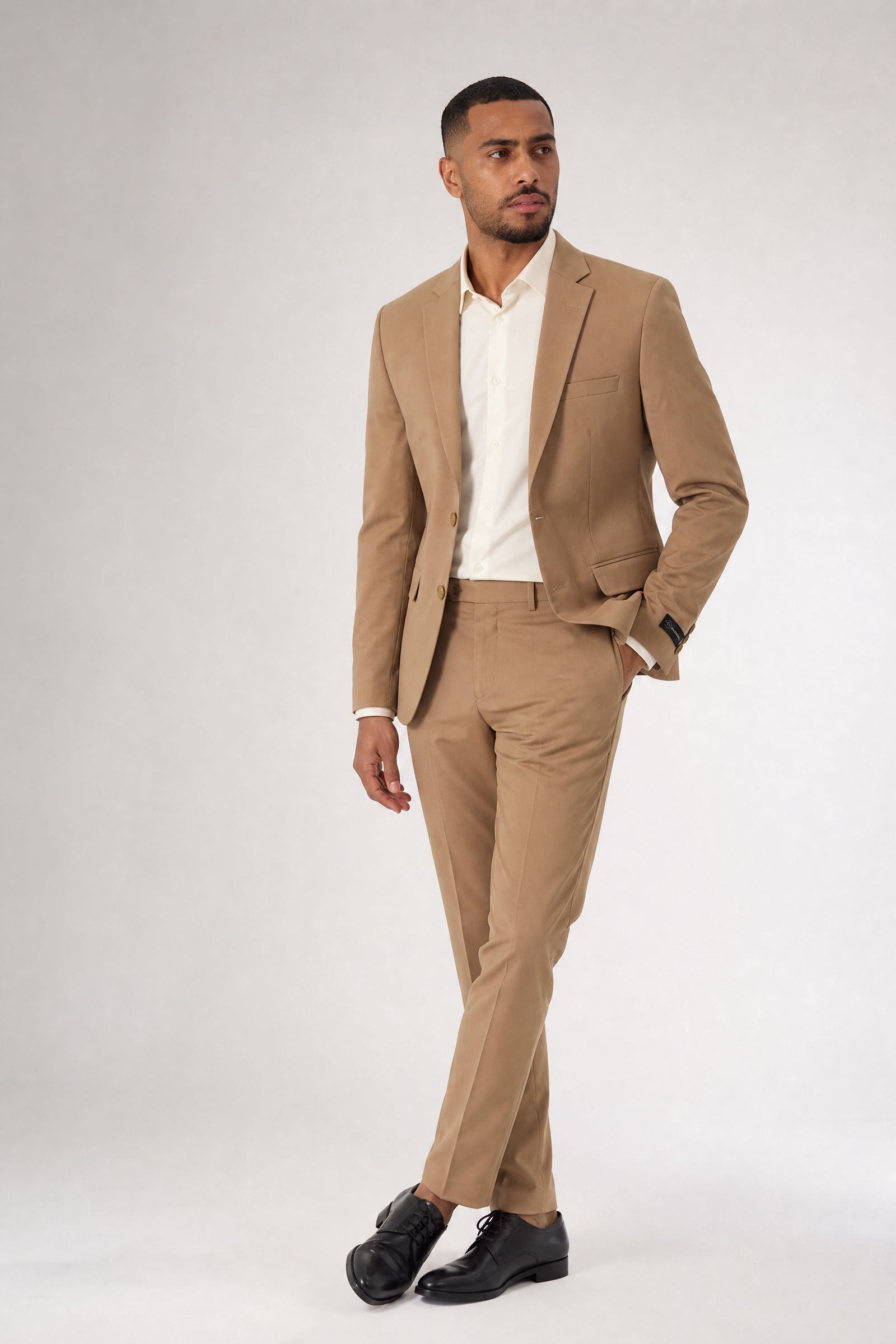 Mayorista MACKTEN - Traje elástico camel 2 piezas