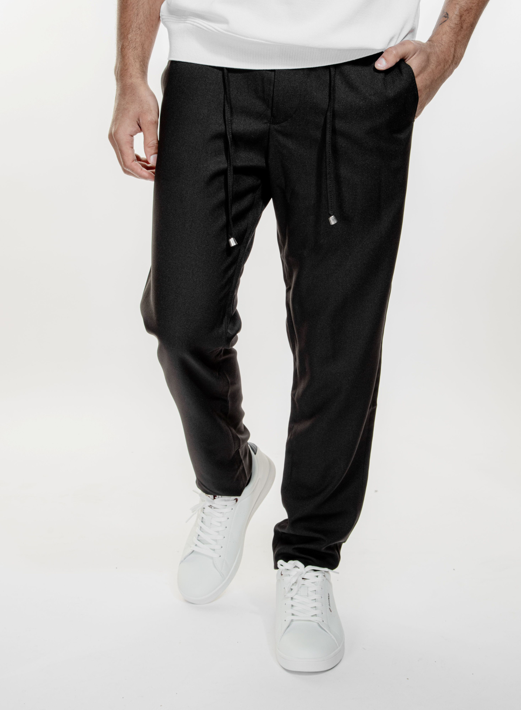 Großhändler MACKTEN - Elegante schwarze fließende Herrenhose