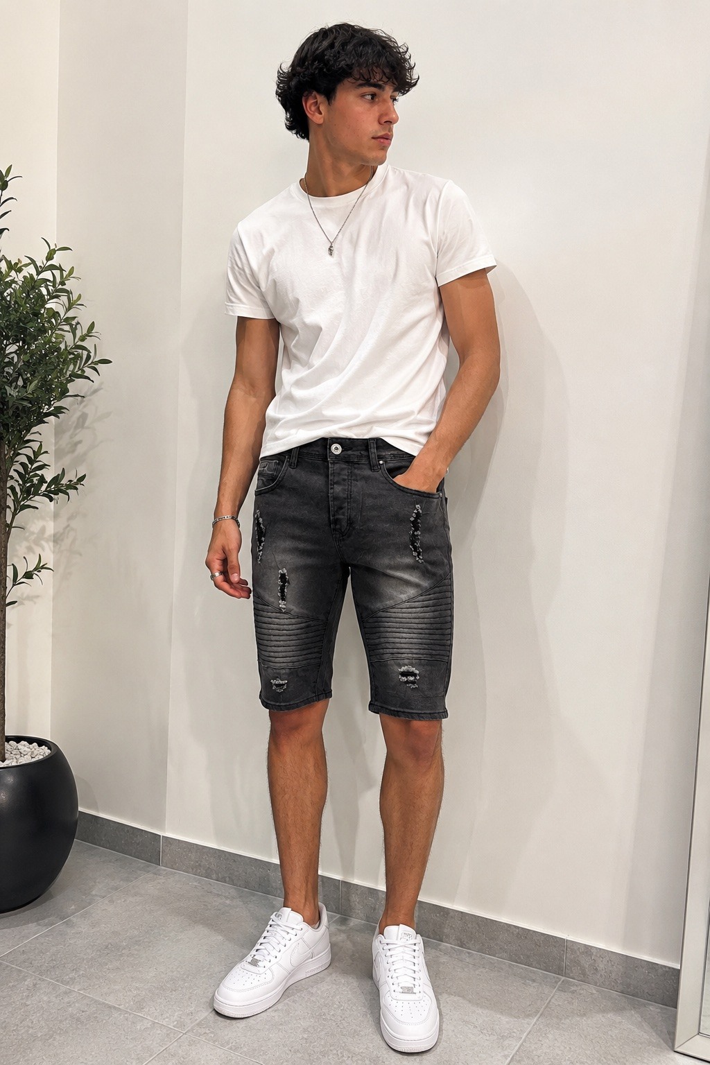 Wholesaler MACKTEN - Men's black denim shorts