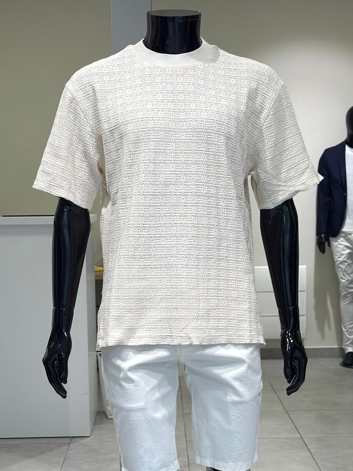 Grossista MACKTEN - T-shirt oversize da uomo ricamata
