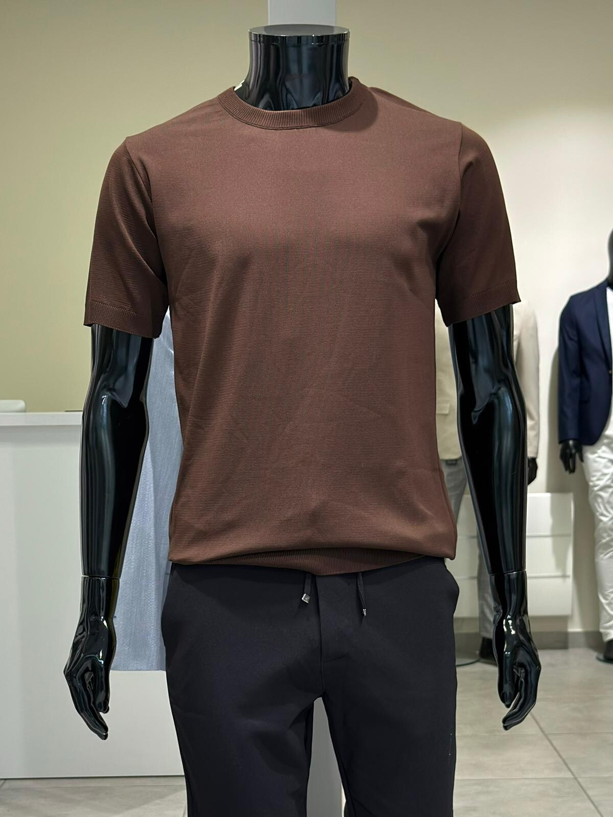 Grossista MACKTEN - Maglietta in maglia marrone