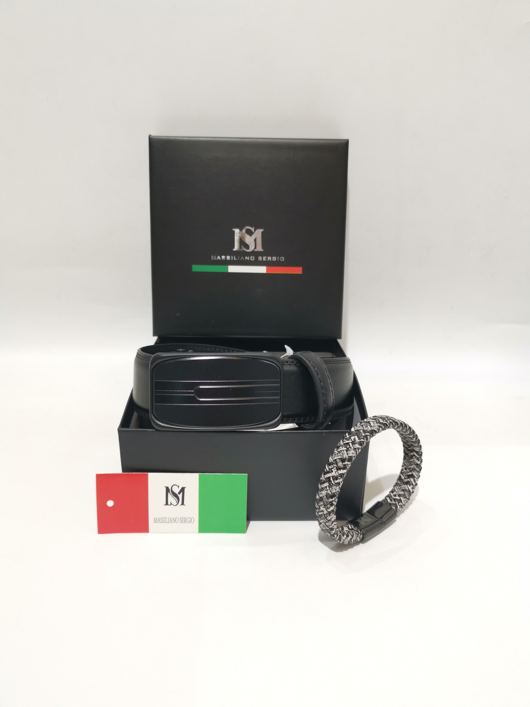 Großhändler Massiliano Sergio - Gürtelsatz mit einem Massiliano Sergio Armband