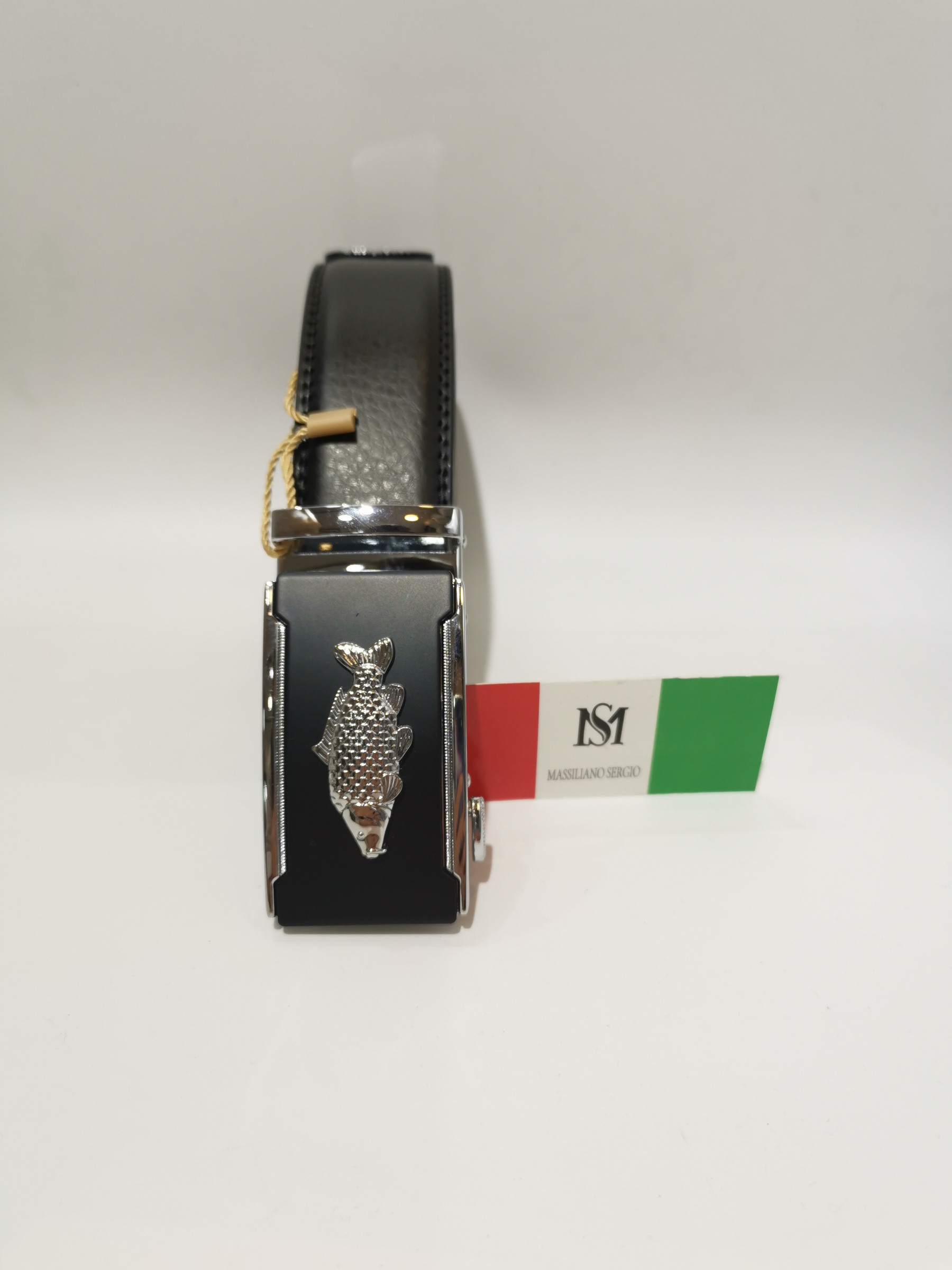 Grossista Massiliano Sergio - Cintura automatica con un pesce