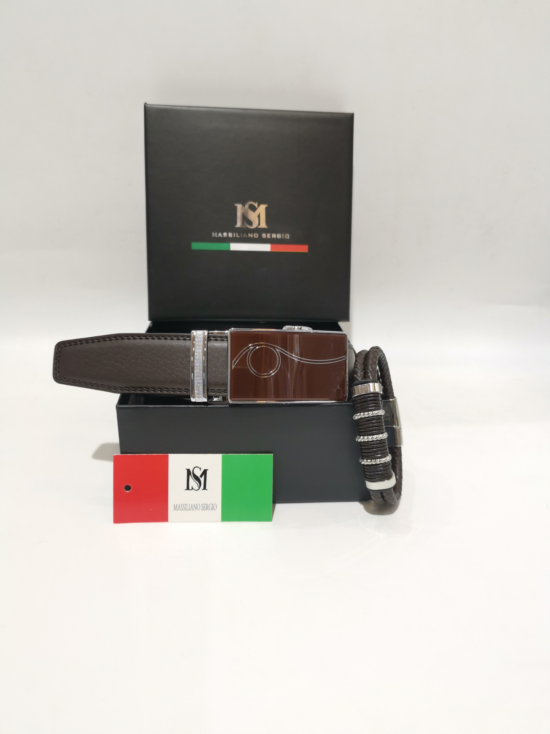 Großhändler Massiliano Sergio - Gürtelschachtel mit einem Massiliano Sergio Armband