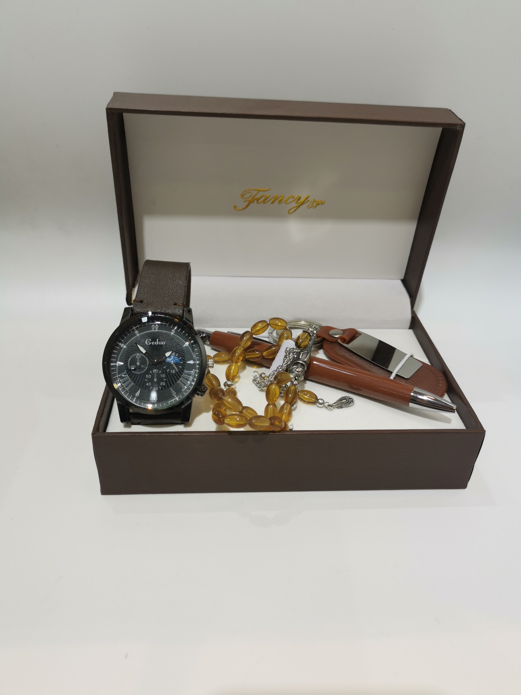Grossista C.S. MODE - Cofanetto orologio elegante