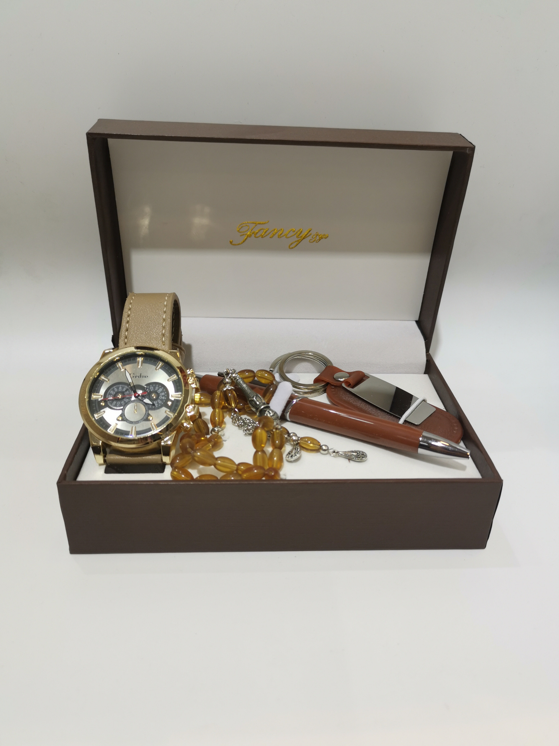 Grossista C.S. MODE - Cofanetto orologio elegante