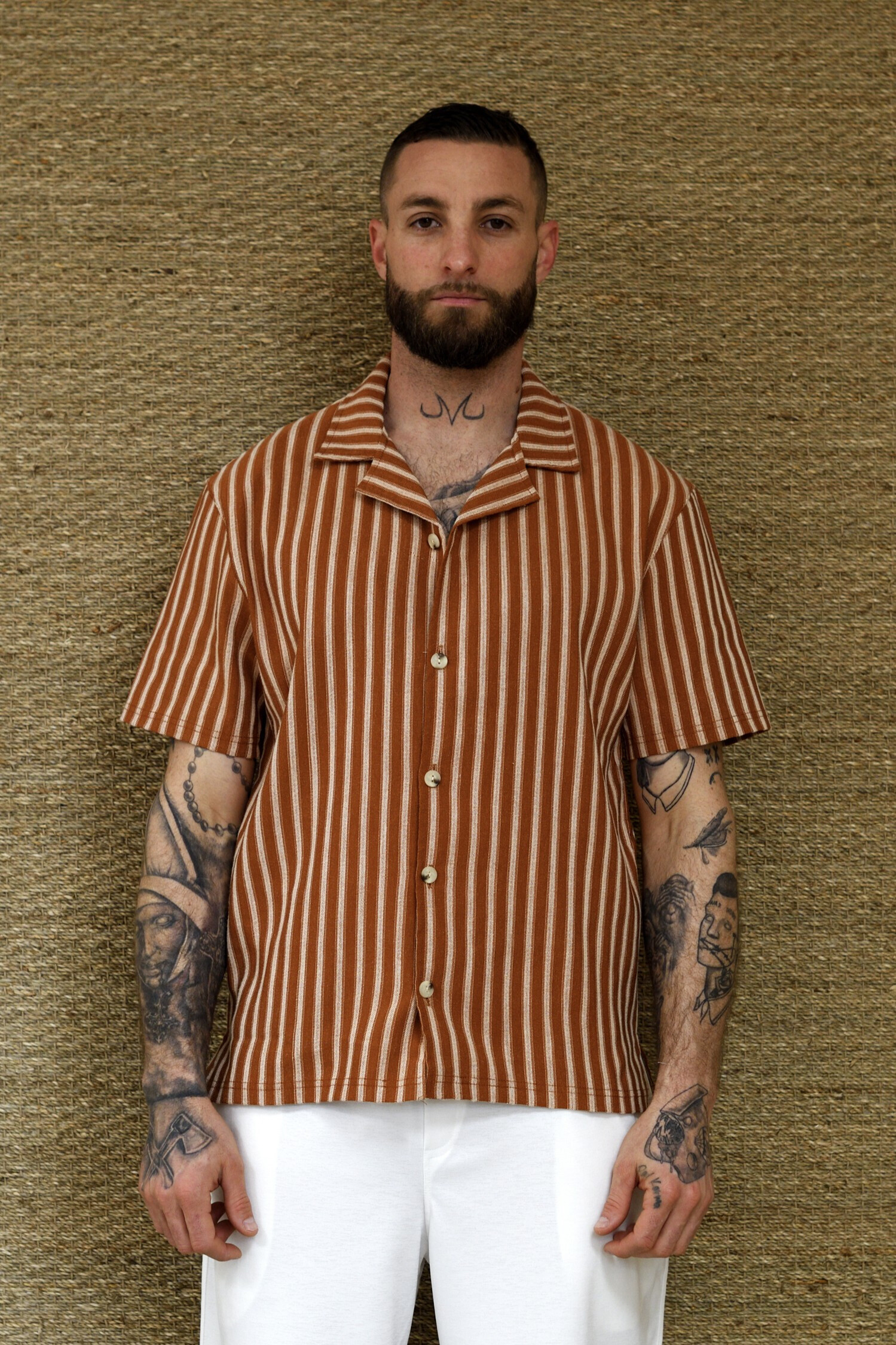 Mayorista Kharma - Camisa a rayas estructurada