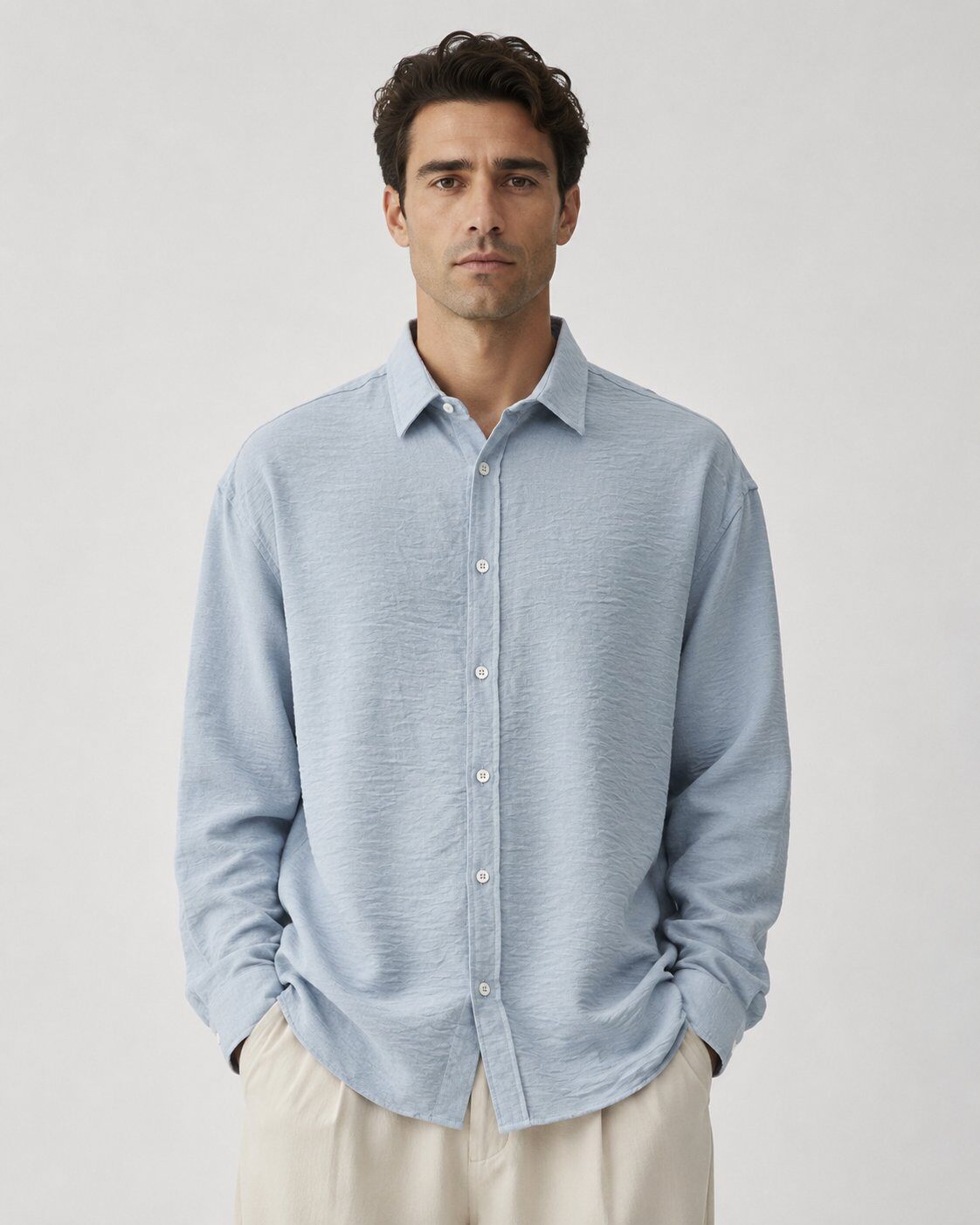 Großhändler Mentex Homme - Hellblaues Hemd mit fließender Eleganz