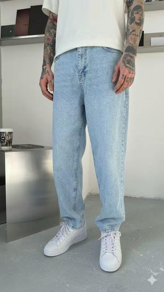 Großhändler Mentex Homme - Herren Boyfriend-Jeans in Hellblau, schlicht und einfarbig