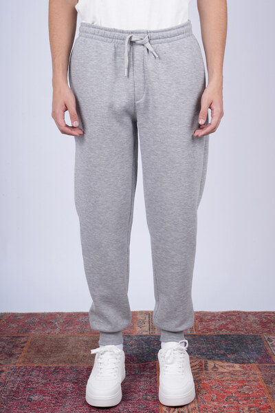 Großhändler Mentex Homme - Essentielle Jogginghose in Meliertem Grau Großhändler Mentex Homme - Essentielle Jogginghose in Meliertem Grau