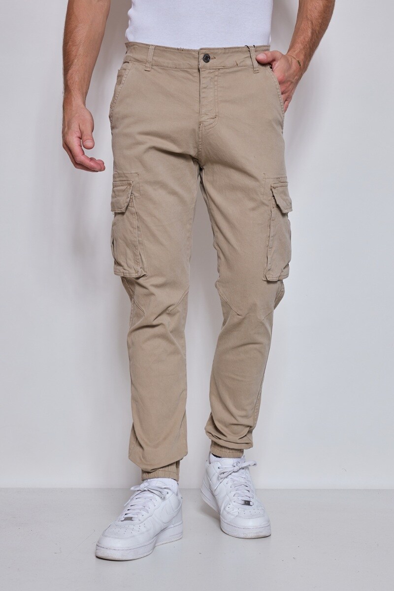 Wholesaler Mentex Homme - Solid cargo pants with pockets and ankle drawstring, CAMEL: (1*29, 1*30, 2*32, 2*34, 2*36, 1*38, 1*40)