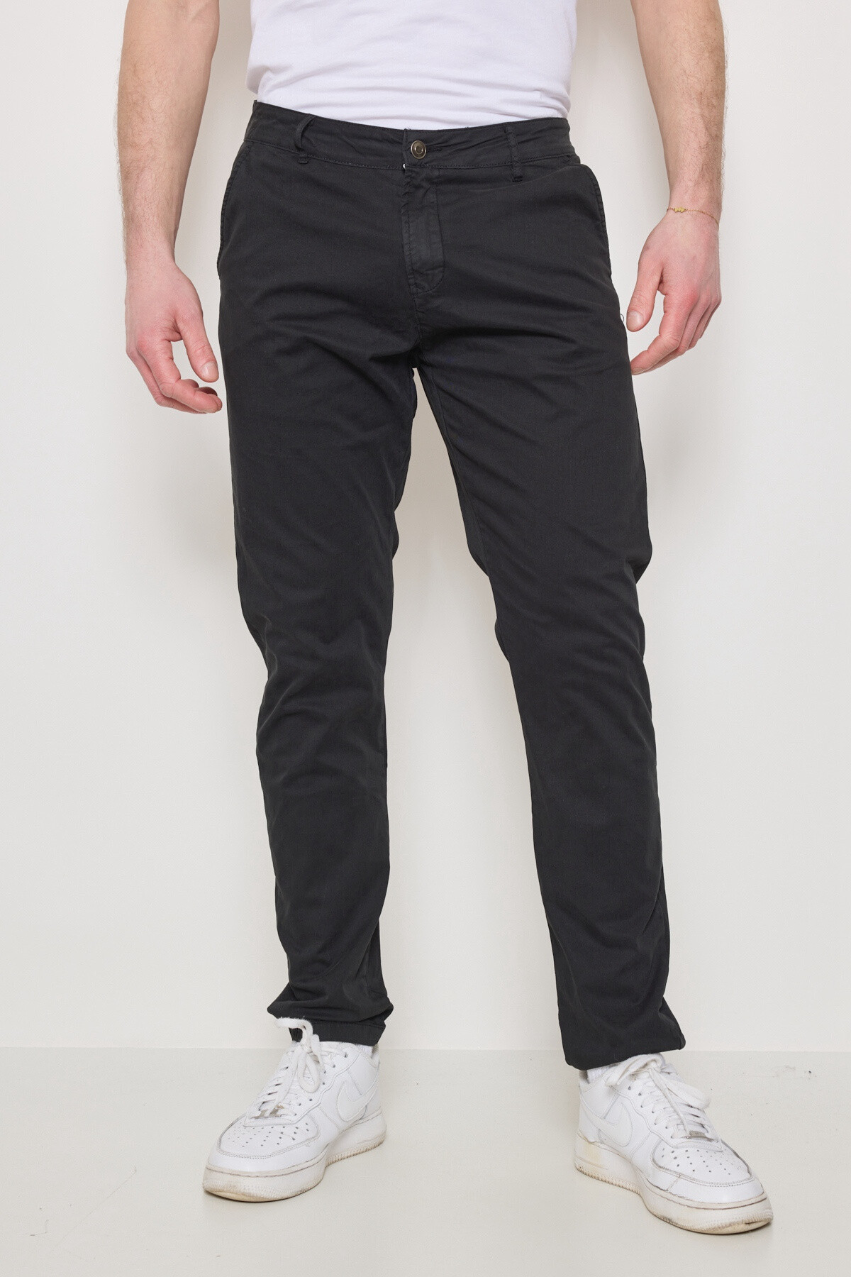 Grossiste Mentex Homme - PANTALON CHINO SIMPLE UNI HOMME