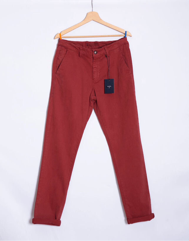 Grossiste Mentex Homme - Pantalon chinos coupe regular simple uni