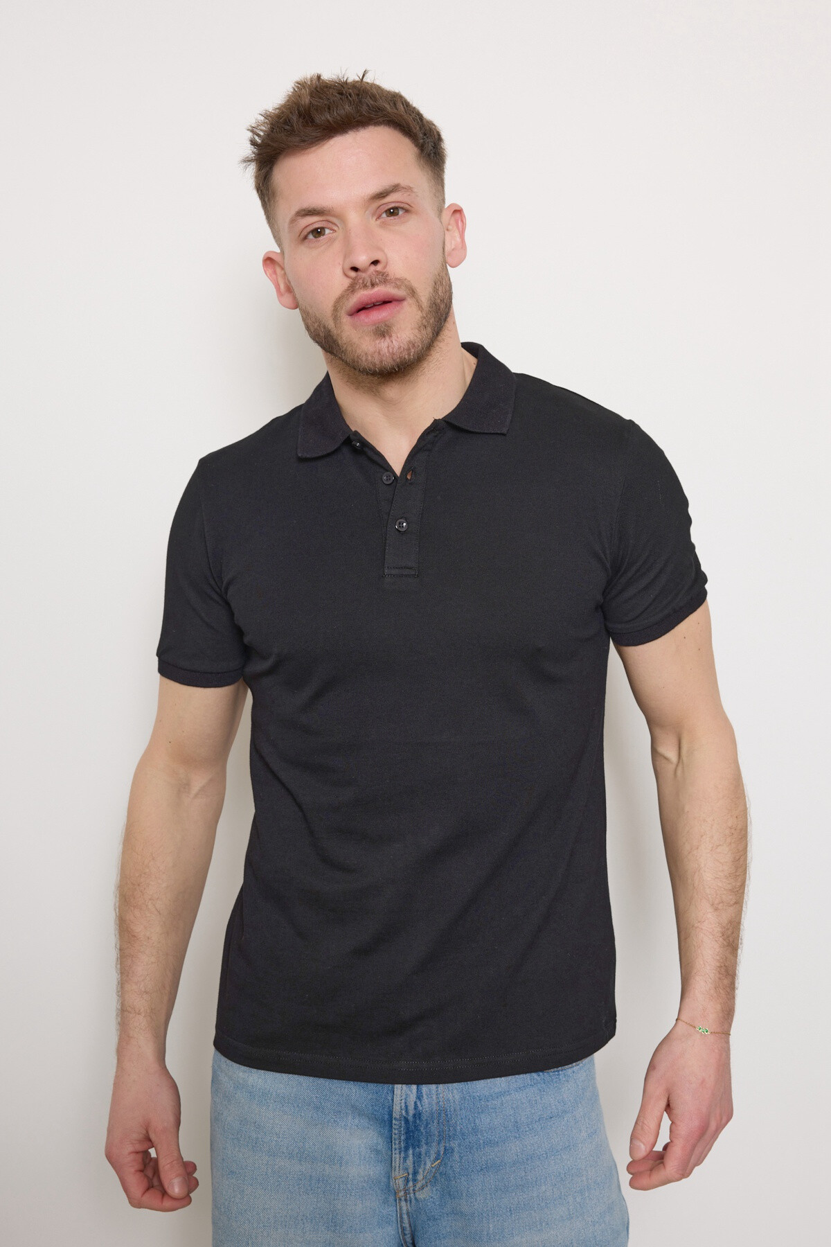 Grossiste Mentex Homme - Polo uni homme simple col boutonné matière coton piqué