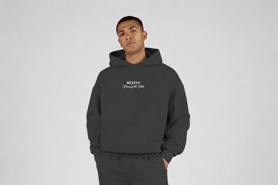 Grossista Mentex Homme - Felpa con Cappuccio Nera con Grafica sul Retro