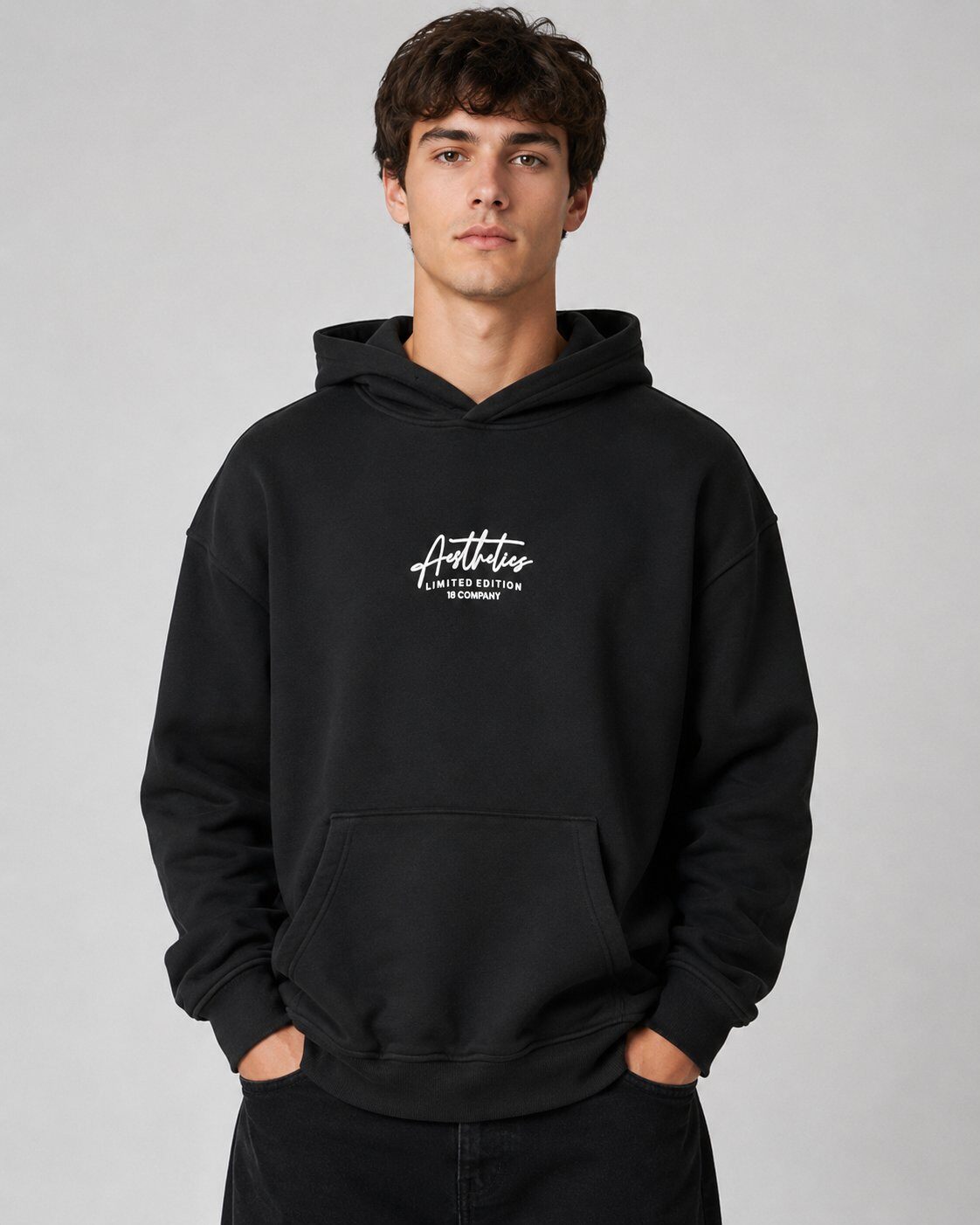 Grossista Mentex Homme - Felpa con Cappuccio Nera con Retro Artistico
