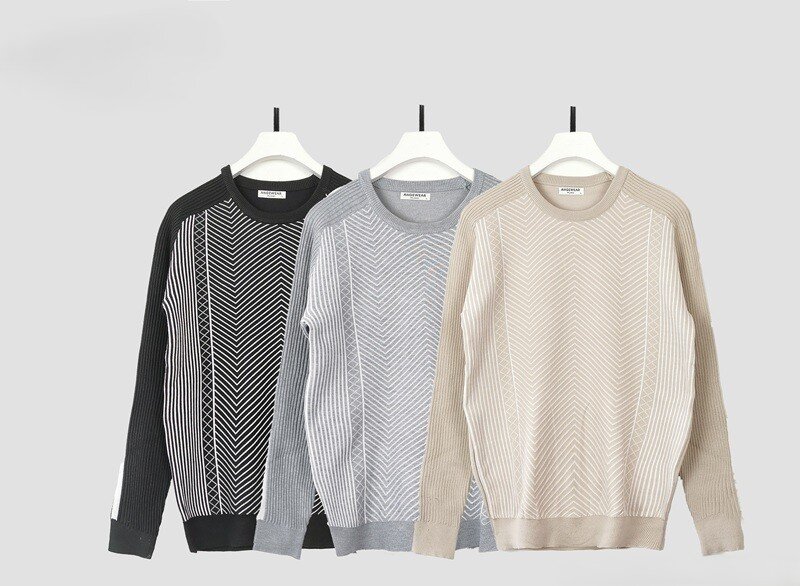 Wholesaler Mentex Homme - Men's solid round neck sweater with zigzag pattern, BLACK, BEIGE GRAY (3*M, 3*L, 3*XL, 3*XXL)