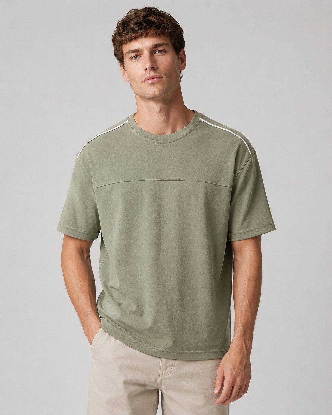 Grossista Mentex Homme - Maglietta Verde con Strisce a Contrasto