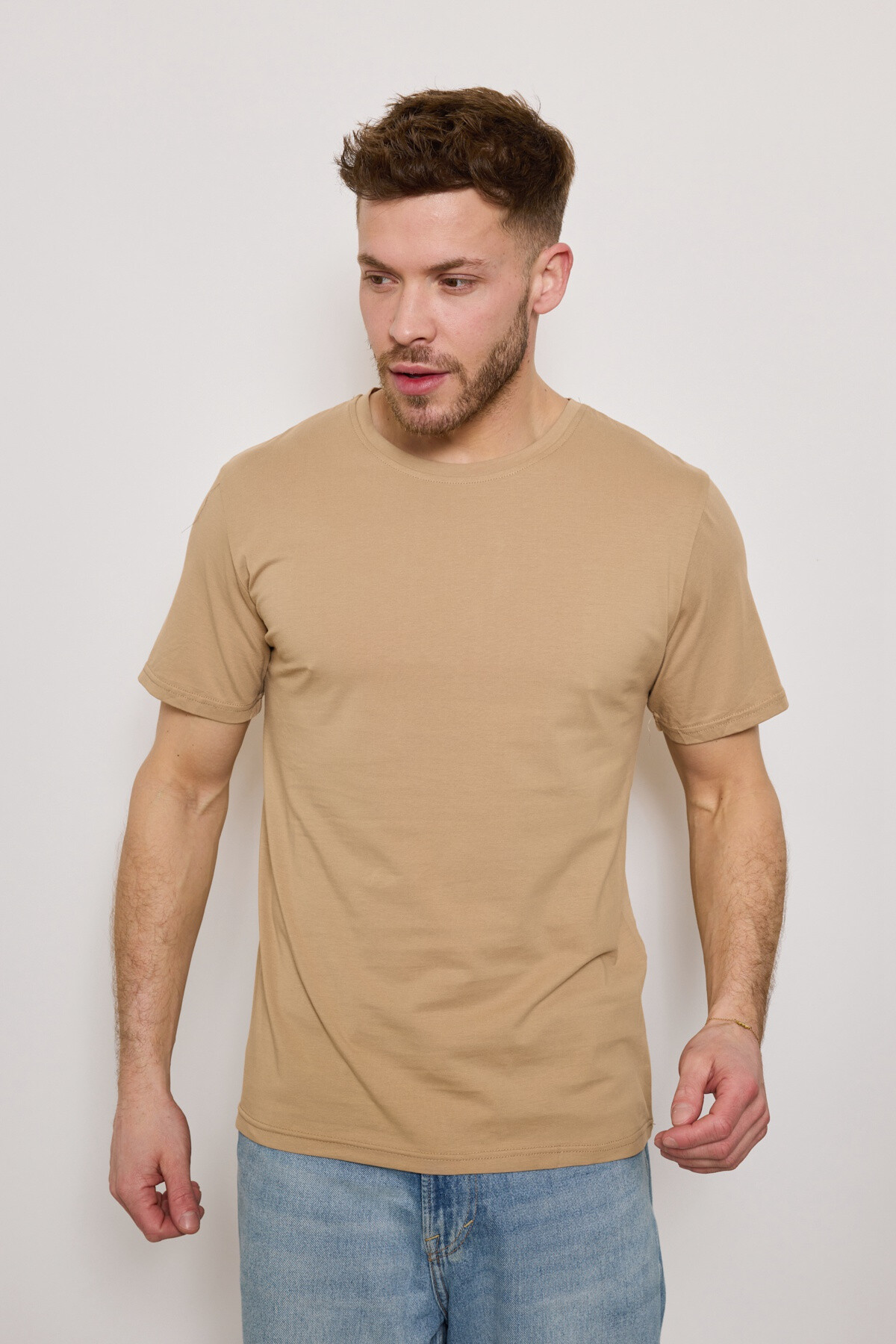 Grossiste Mentex Homme - T-SHIRT UNI SIMPLE HOMME COL ROND MANCHE COURT