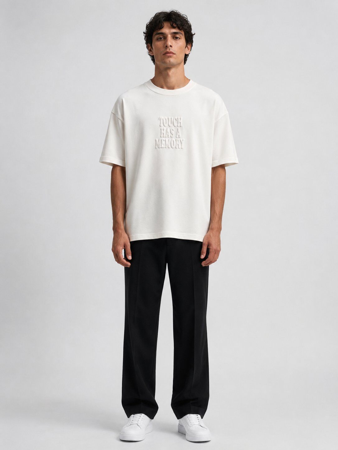 Grossista Mentex Homme - T-shirt Bianca Oversize a Rilievo