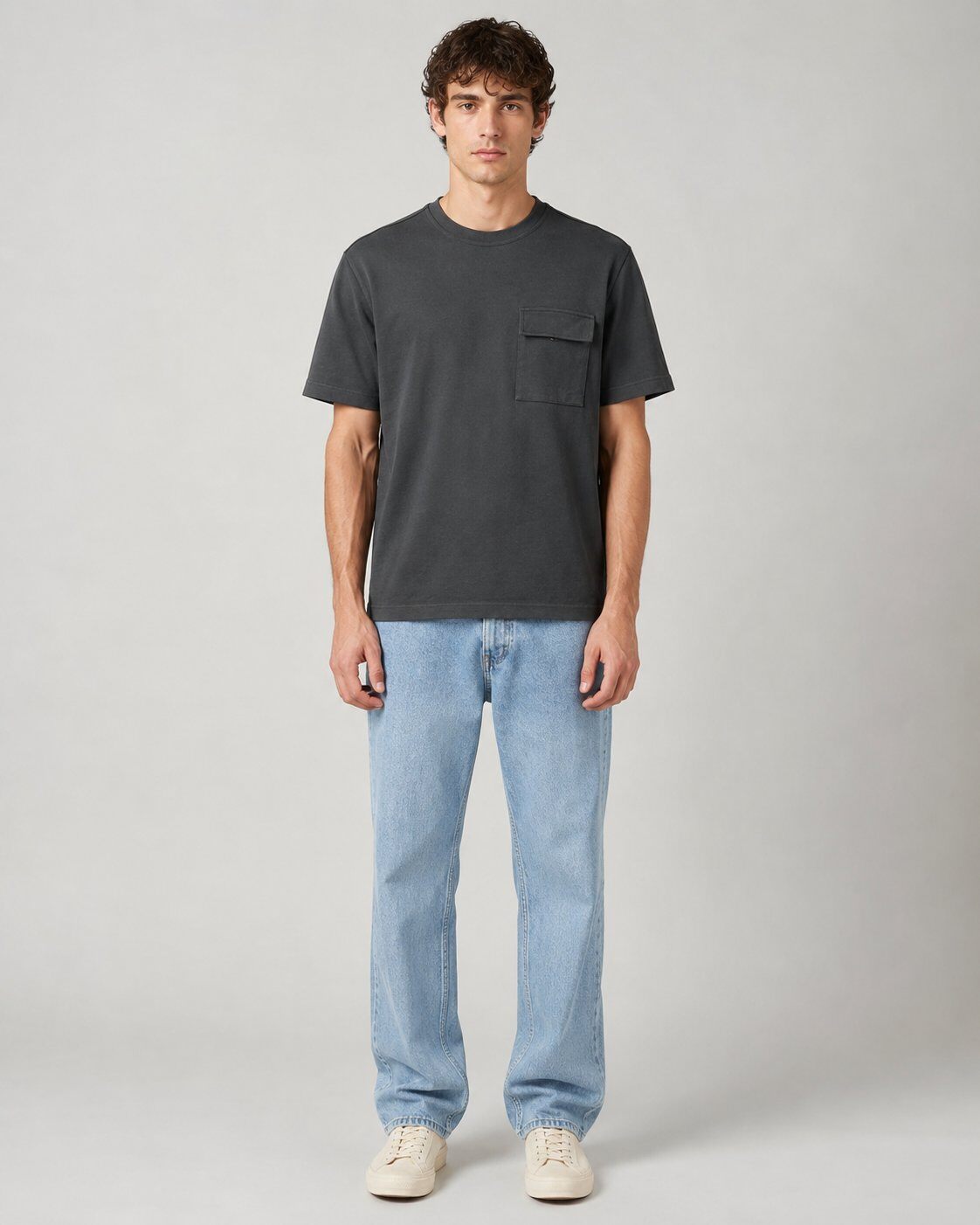 Großhändler Mentex Homme - Schwarzes T-Shirt mit Minimaler Tasche