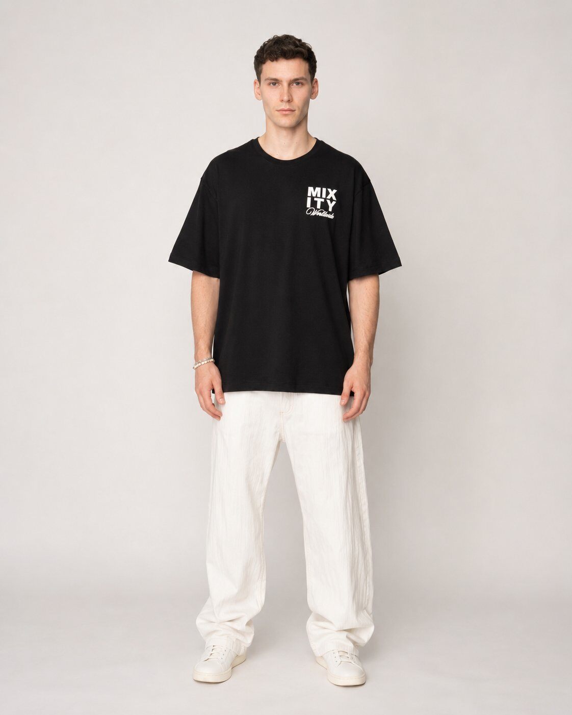 Mayorista Mentex Homme - Camiseta Negra con Espalda Floral