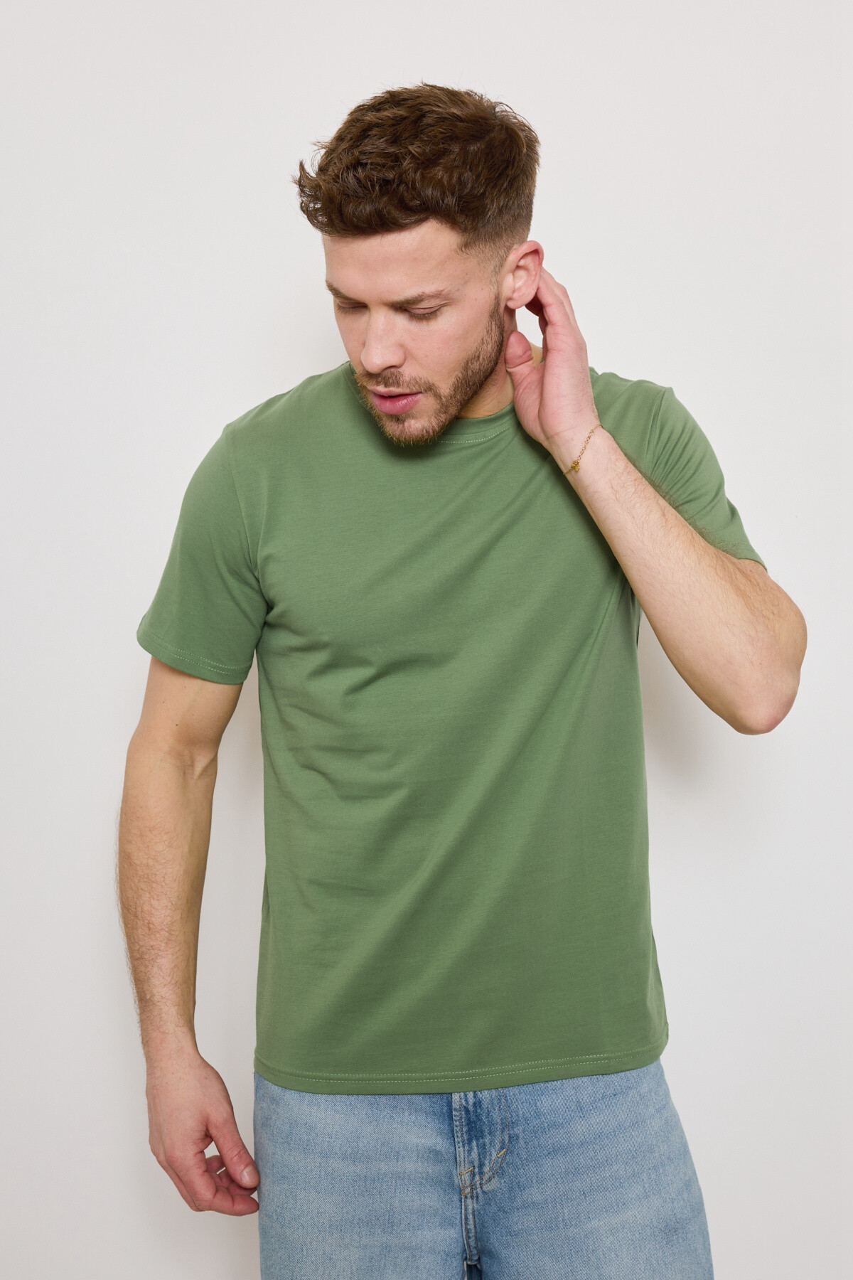 Grossiste Mentex Homme - T-SHIRT UNI SIMPLE HOMME COL ROND MANCHE COURT