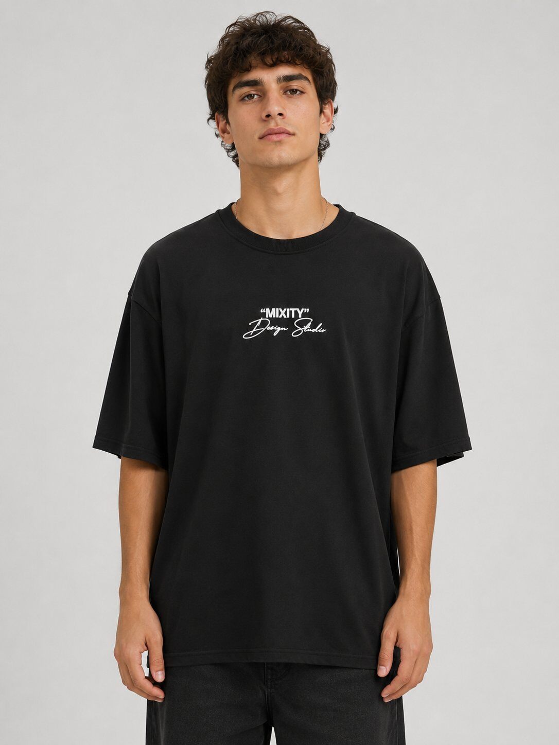 Grossista Mentex Homme - T-shirt Nero Oversize con Schiena Floreale