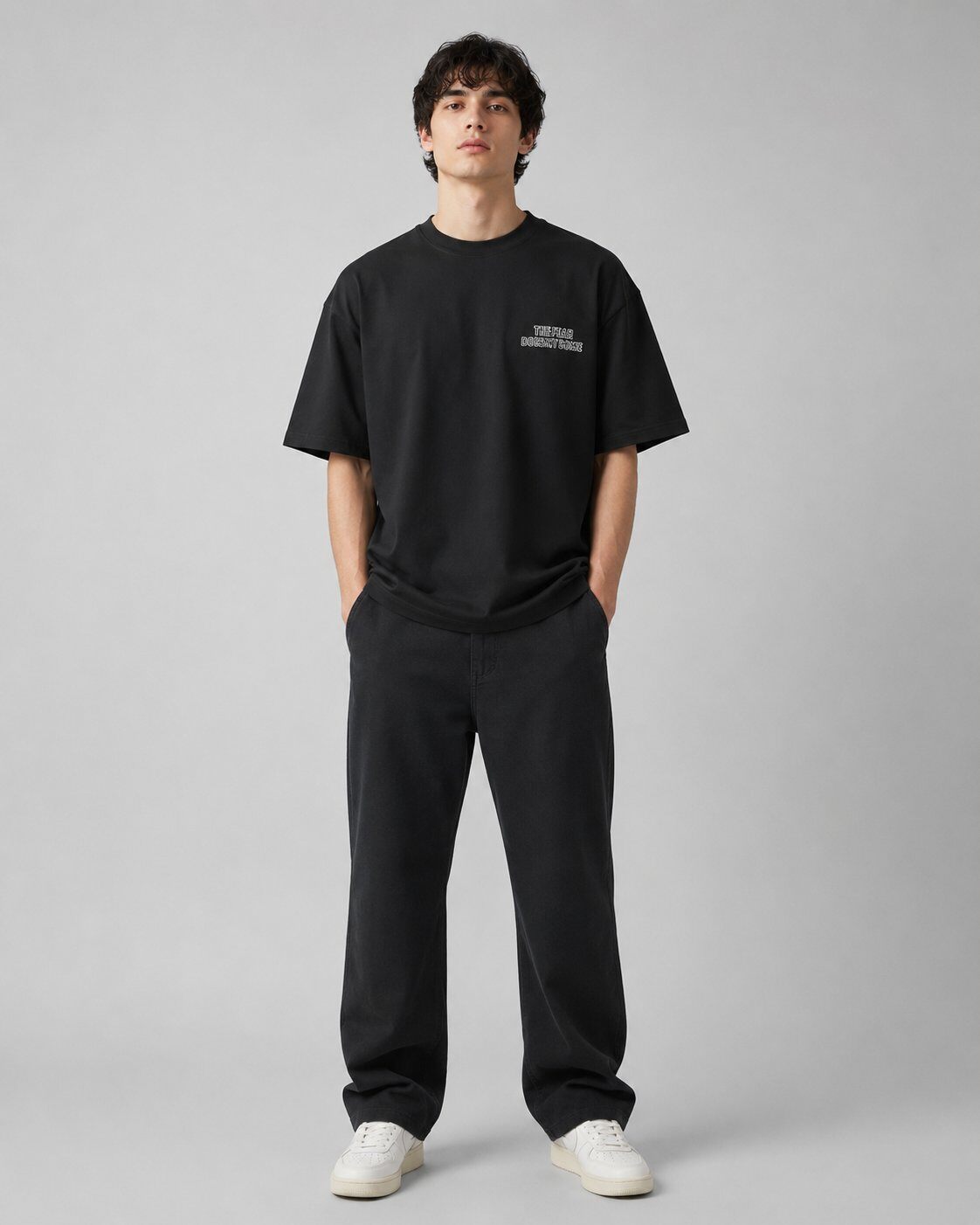 Grossista Mentex Homme - T-shirt Nera con Stampa sul Retro