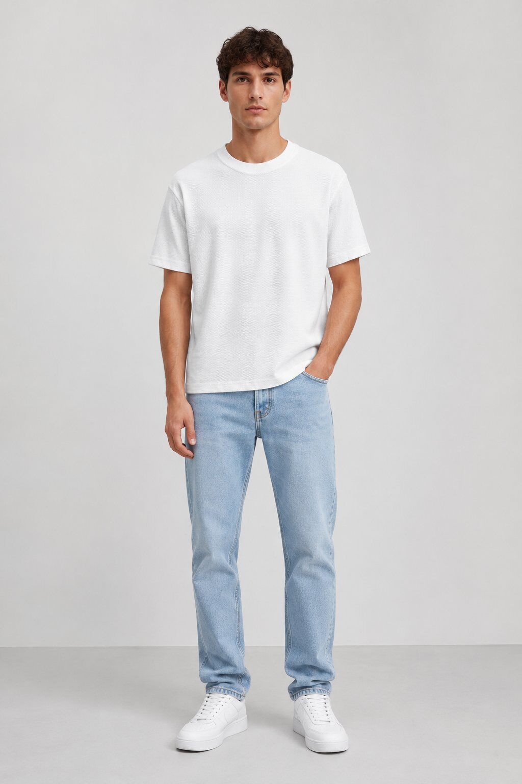 Grossista Mentex Homme - T-shirt Bianca Testurizzata Minimalista