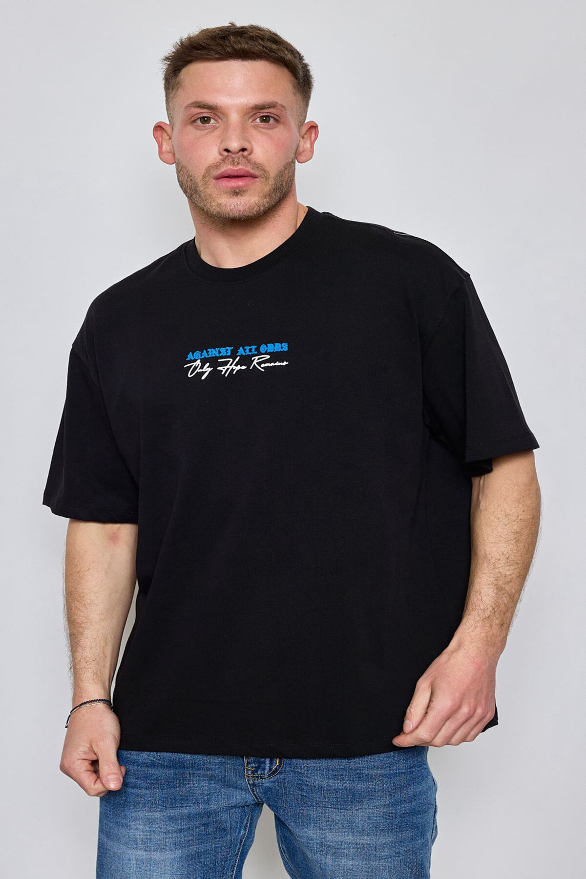 Großhändler Mentex Homme - Schwarzes T-Shirt Against All Odds