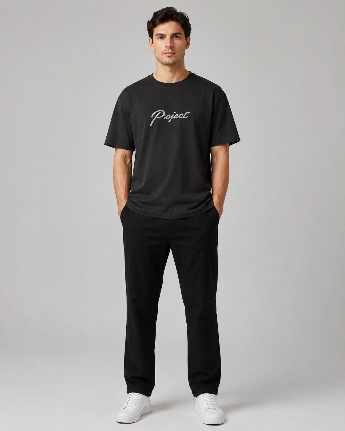 Grossista Mentex Homme - T-shirt Nera con Scritta Davanti e Dietro