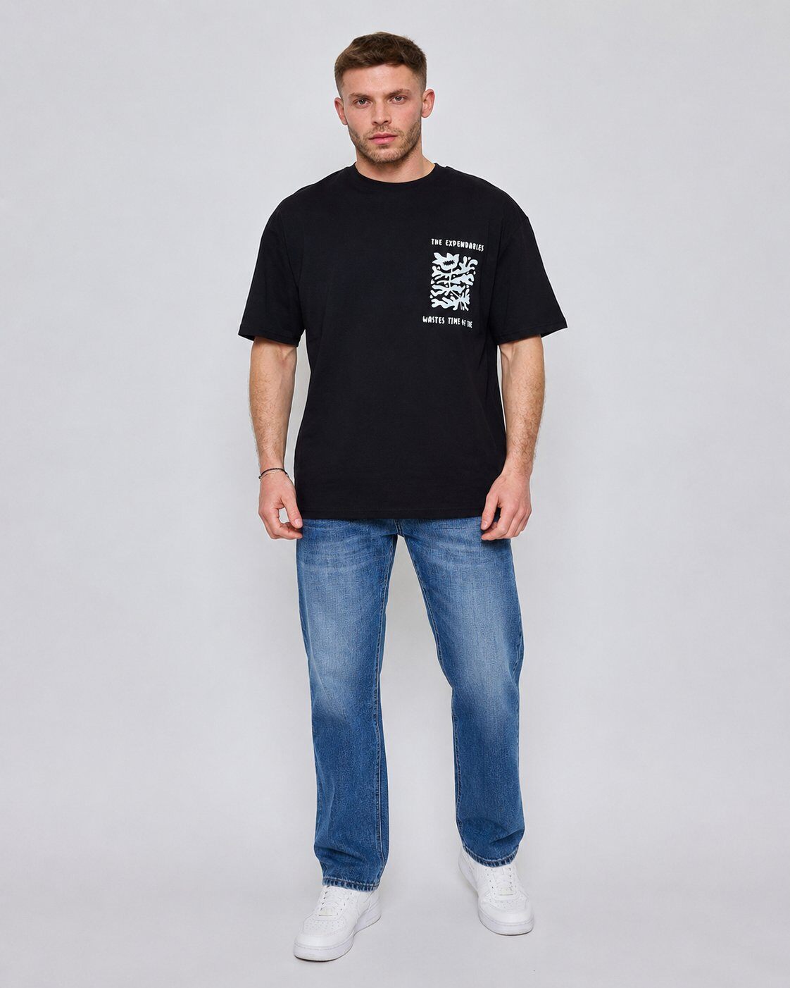Mayorista Mentex Homme - Camiseta Negra con Gráfico en el Pecho
