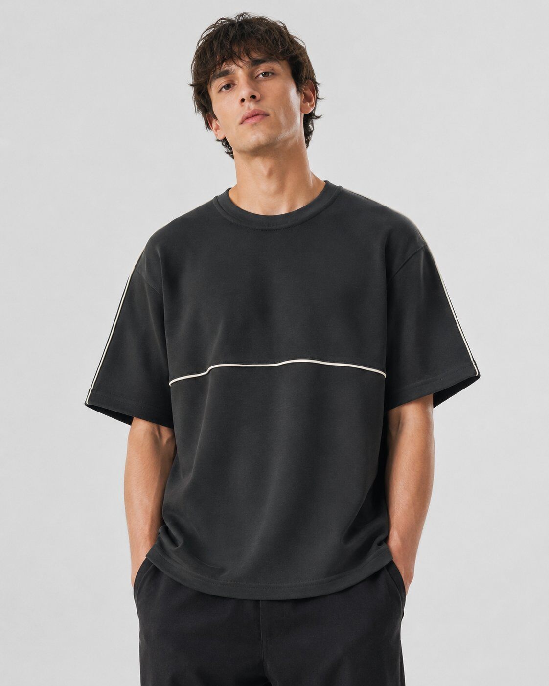 Großhändler Mentex Homme - Schwarzes T-Shirt mit Kontraststreifen