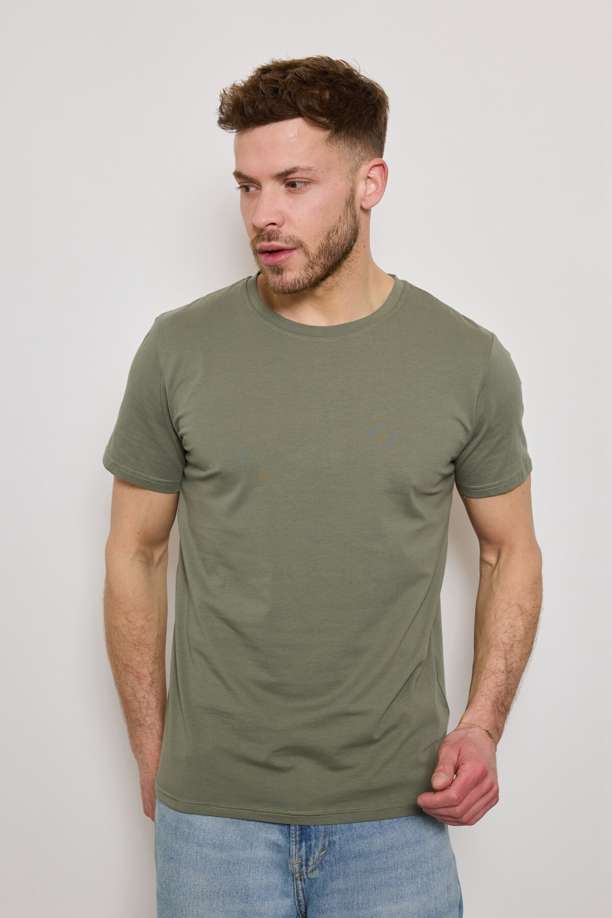 Grossiste Mentex Homme - T-SHIRT UNI SIMPLE HOMME COL ROND MANCHE COURT