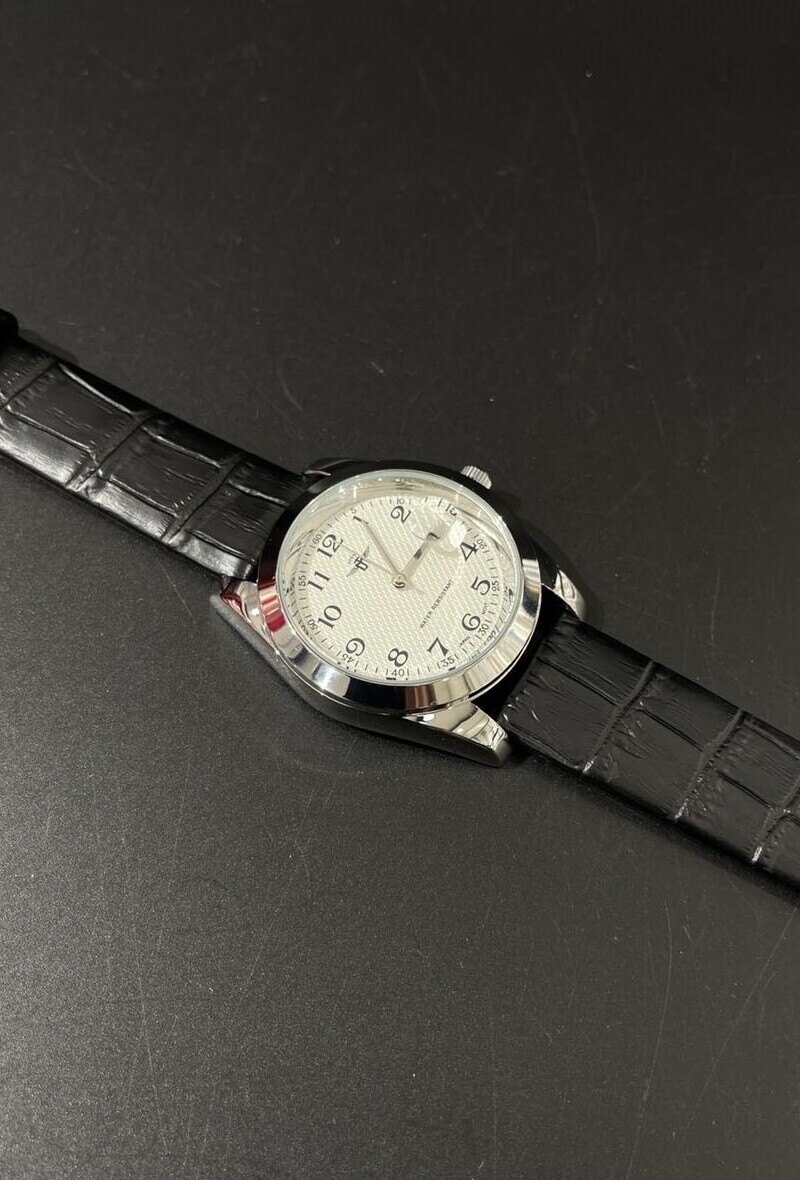 Großhändler Michael John Montres - Herrenuhr aus Kunstleder